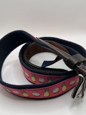 Vineyard vines Pink Pineapple coconut Pattern Belt